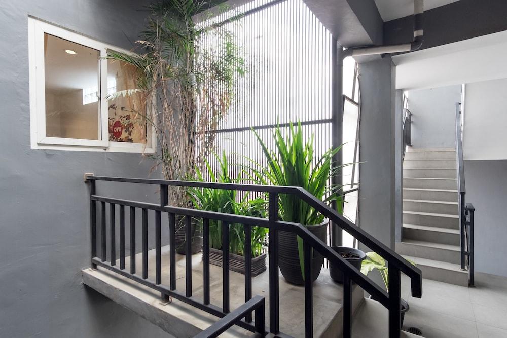 מדאן Oyo 294 Andrea Residence Syariah מראה חיצוני תמונה